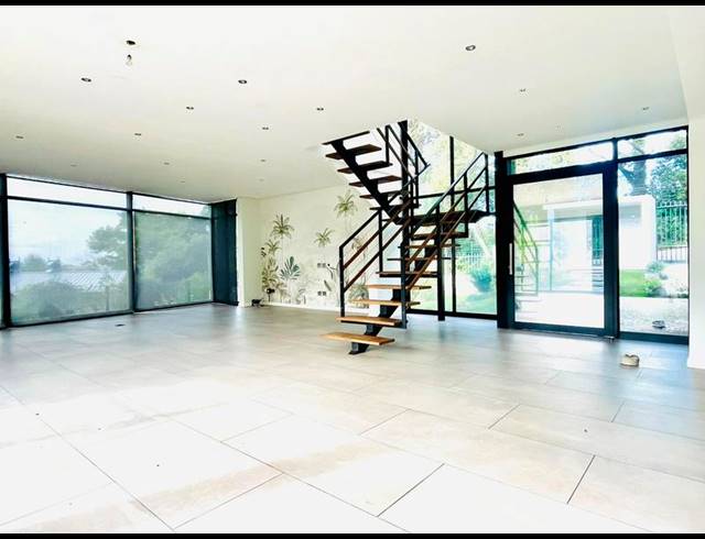 4 BEDROOM PROPERTY TO RENT IN CONSTANTIA